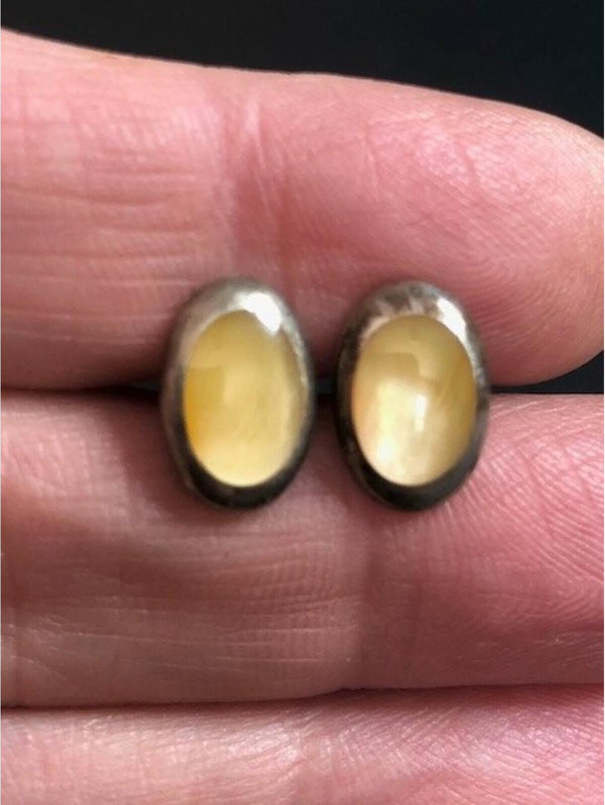 B2220 Orlap Oval Stud Earrings Sterling Silver 925 Yellow Mother Of Pearl
